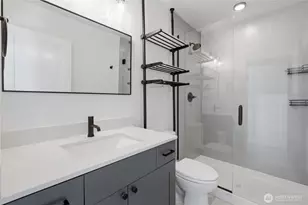 4608 Woodland Park Ave N, Seattle, WA 98103 - Photo 17
