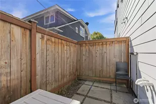 4608 Woodland Park Ave N, Seattle, WA 98103 - Photo 23