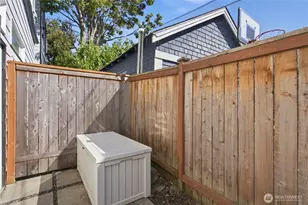 4608 Woodland Park Ave N, Seattle, WA 98103 - Photo 25