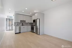 4608 Woodland Park Ave N, Seattle, WA 98103 - Photo 11