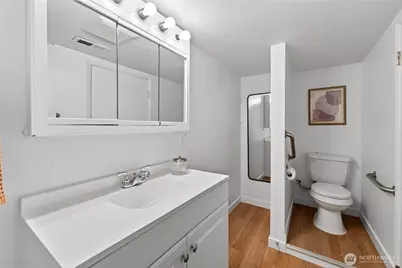 2907 SW Cloverdale Street, Seattle, WA 98126 - Photo 9