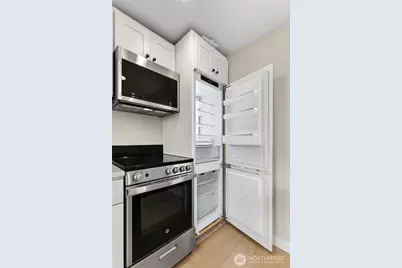 2909 SW Cloverdale Street, Seattle, WA 98126 - Photo 5