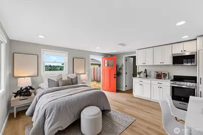 2909 SW Cloverdale Street, Seattle, WA 98126 - Photo 3