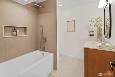 4360 Somerset Boulevard SE, Bellevue, WA 98006 - Photo 29