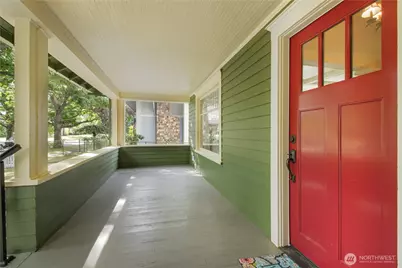 2318 Baker Avenue, Everett, WA 98201 - Photo 3