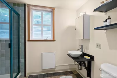 2804 Prosch Avenue W, Seattle, WA 98119 - Photo 23