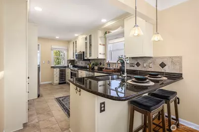 11754 Riviera Place NE, Seattle, WA 98125 - Photo 13