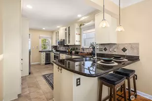 11754 Riviera Pl NE, Seattle, WA 98125 - Photo 13