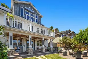 11754 Riviera Pl NE, Seattle, WA 98125 - Photo 5