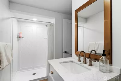 5625 SW Teig Place, Seattle, WA 98116 - Photo 23
