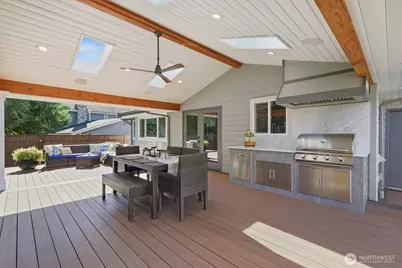 21108 NE 42nd Street, Sammamish, WA 98074 - Photo 27
