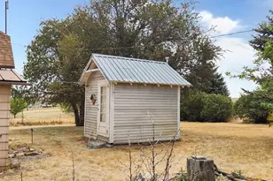103 W Oak St, Almira, WA 99103 - Photo 17