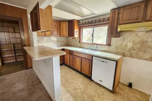 103 W Oak St, Almira, WA 99103 - Photo 3