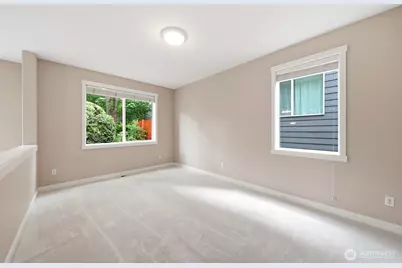 24750 NE 3rd Place, Sammamish, WA 98074 - Photo 17