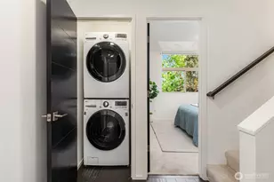 4112 Linden Ave N, Seattle, WA 98103 - Photo 23