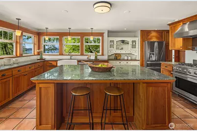 8105 SE 44th Street, Mercer Island, WA 98040 - Photo 13