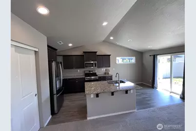 6108 Whitman Avenue, Yakima, WA 98903 - Photo 5
