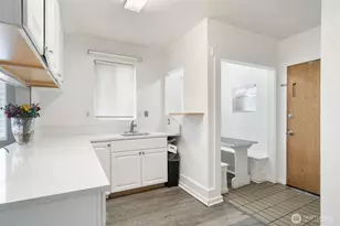 839 10th St, Bremerton, WA 98337 - Photo 9