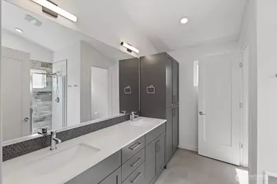 3821 S Cloverdale St, Seattle, WA 98118 - Photo 27