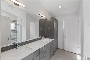 3821 S Cloverdale St, Seattle, WA 98118 - Photo 27