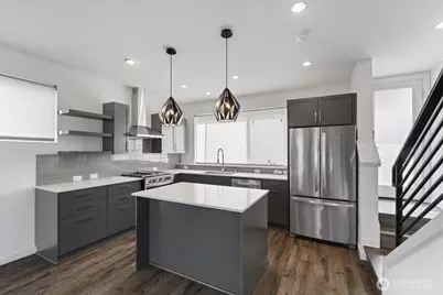 3821 S Cloverdale St, Seattle, WA 98118 - Photo 11