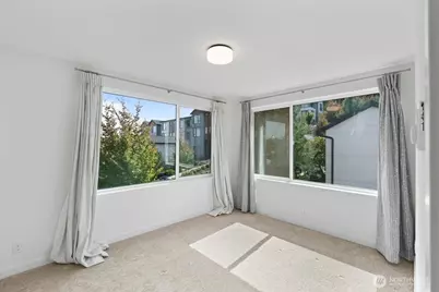 3821 S Cloverdale St, Seattle, WA 98118 - Photo 17