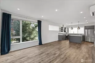 3821 S Cloverdale St, Seattle, WA 98118 - Photo 3