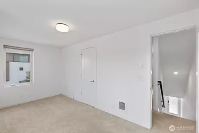 3821 S Cloverdale St, Seattle, WA 98118 - Photo 13