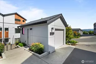 3821 S Cloverdale St, Seattle, WA 98118 - Photo 31