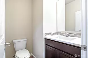 3795 Portside Dr, Bremerton, WA 98312 - Photo 9