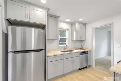 12262 20th Avenue S, Seattle, WA 98168 - Photo 13