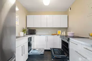 1136 13th Ave, Seattle, WA 98122 - Photo 11