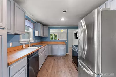 2524 Barnett Street, Bremerton, WA 98310 - Photo 13