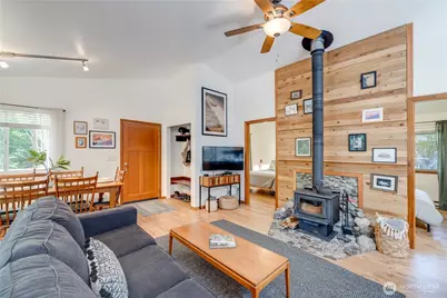 7537 Canyon View Drive, Glacier, WA 98244 - Photo 3