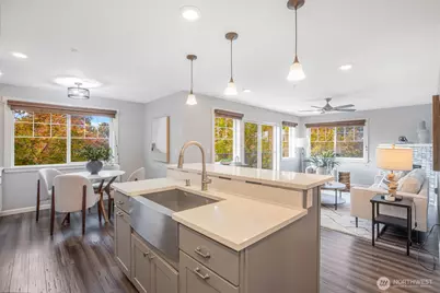 107 Ave. 20th #401, Seattle, WA 98122 - Photo 1