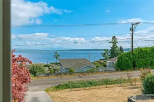 1462 SE Camano Dr, Camano Island, WA 98282 - Photo 11