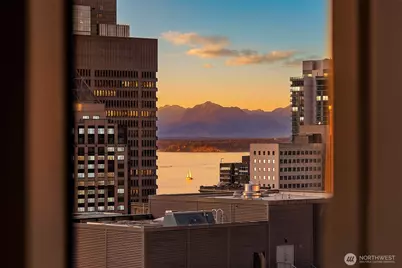 800 Columbia Street #1801, Seattle, WA 98104 - Photo 3