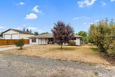 5221 86th Place NE, Marysville, WA 98270 - Photo 3