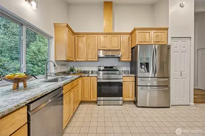 10827 159th Court NE, Redmond, WA 98052 - Photo 5