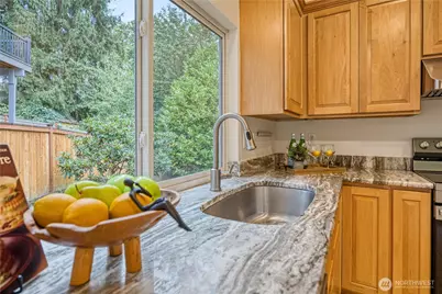 10827 159th Court NE, Redmond, WA 98052 - Photo 9