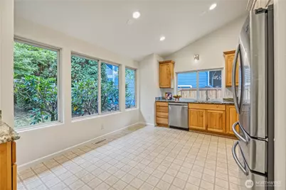 10827 159th Court NE, Redmond, WA 98052 - Photo 7