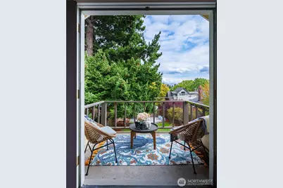 2428 5th Avenue W, Seattle, WA 98119 - Photo 17