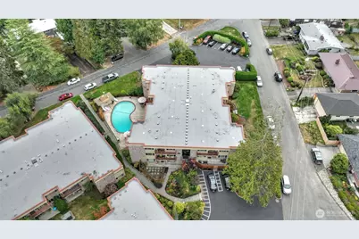 425 45th Street SW #208, Everett, WA 98203 - Photo 31
