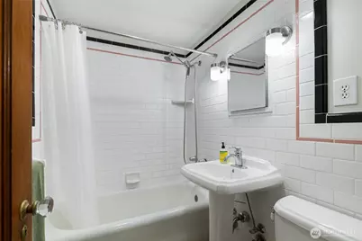 408 Bellevue Avenue E #201, Seattle, WA 98102 - Photo 23