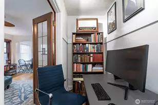 408 Bellevue Ave E, Seattle, WA 98102 - Photo 11