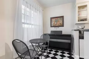 408 Bellevue Ave E, Seattle, WA 98102 - Photo 13