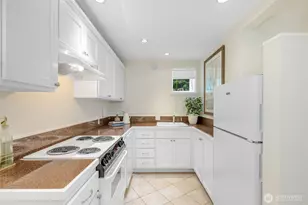 806 W Fulton St, Seattle, WA 98119 - Photo 29