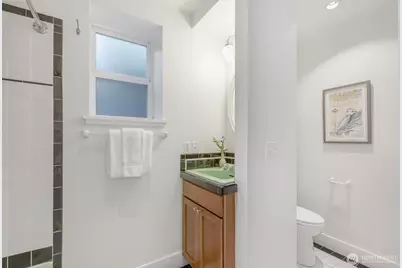 806 W Fulton Street, Seattle, WA 98119 - Photo 33