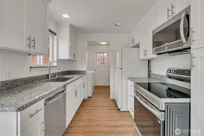 8019 36th Avenue S, Seattle, WA 98118 - Photo 13