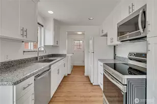 8019 36th Ave S, Seattle, WA 98118 - Photo 13